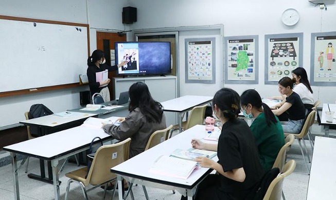 Bahasa Korea Jadi Pilihan Kedua Terbanyak di Ujian Masuk Perguruan Tinggi Thailand