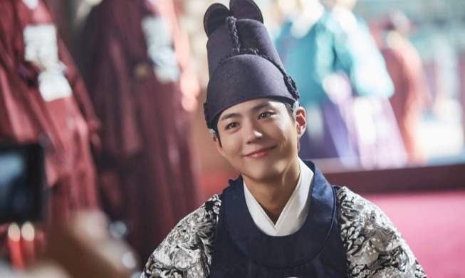 Park Bo-gum Akan Promosikan Pesona Hanbok kepada Dunia