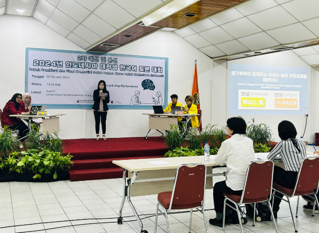 Lomba Debat Bahasa Korea 2024: Mahasiswa Indonesia Unjuk Kemampuan Berbahasa dan Berp...