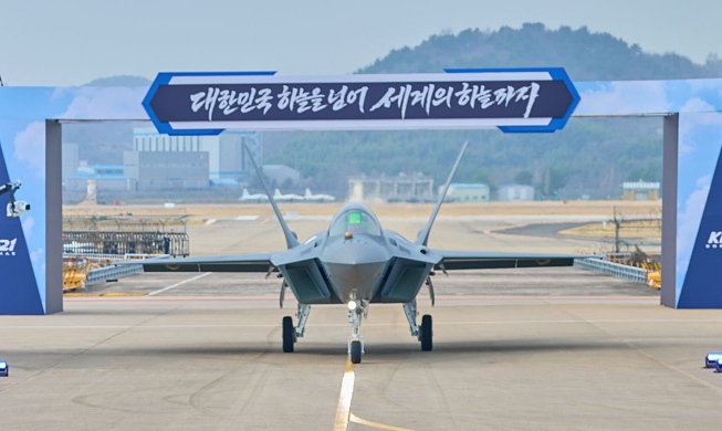 Korea Luncurkan KF-21, Presiden Lee Deklarasikan Tonggak Baru Kemandirian Pertahanan