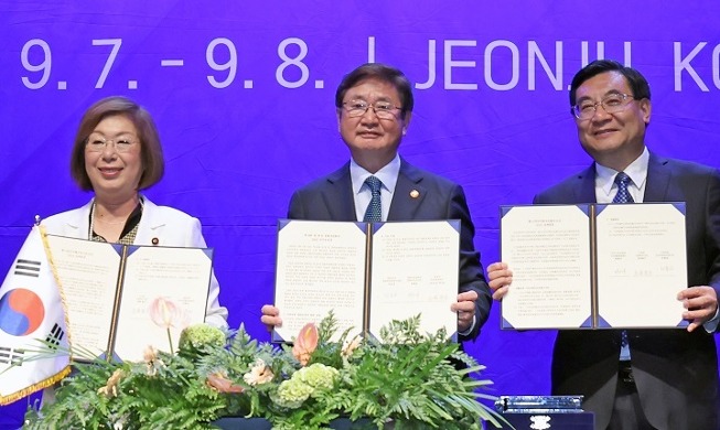 Menteri Kebudayaan Korea, Tiongkok, dan Jepang Adopsi Deklarasi Jeonju