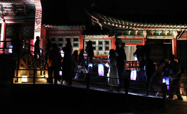Nikmati Malam Musim Gugur di Istana Gyeongbokgung dan Changdeokgung