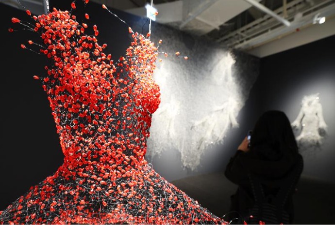 Melampaui Batas antara Kriya dan Mode