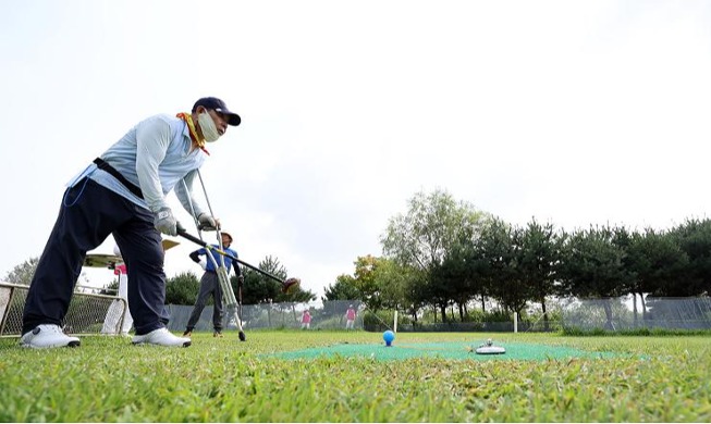 Penyelenggaraan Pertama Seoul International Invitation Park Golf Tournament for Persons with Disability