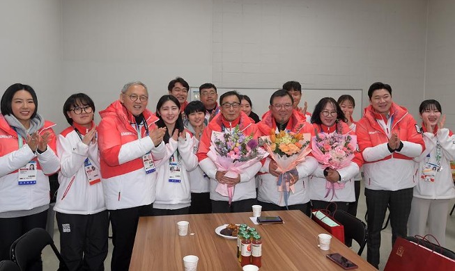 Menteri Yu Berikan Ucapan Selamat Bagi Relawan yang Berulang Tahun