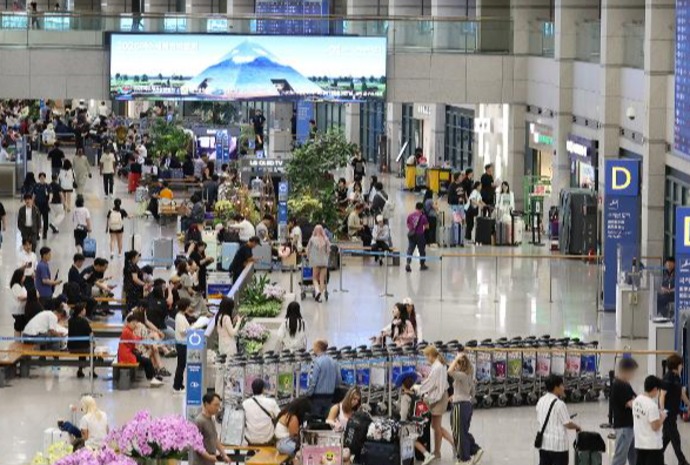 Keramaian di Bandara Internasional Incheon