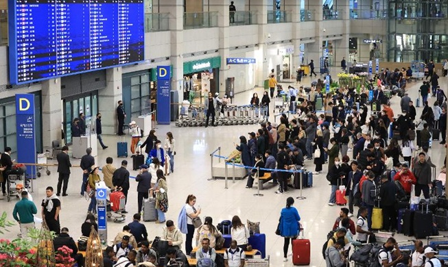 42 Negara Kini Bisa Gunakan Pintu Pemeriksaan Imigrasi Otomatis di Bandara Incheon