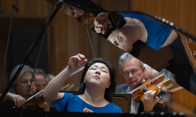 Roh Hyunjin Juarai Kompetisi Piano Paderewski Internasional