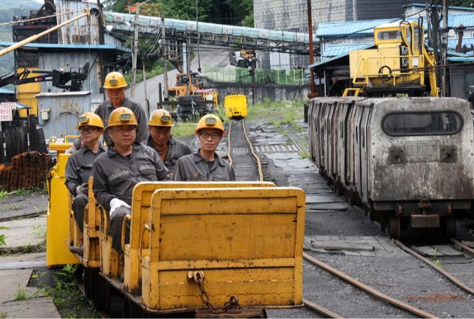 Para Penambang Terakhir di Perusahaan Batubara Korea