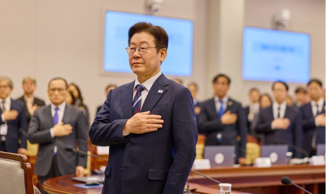 Setahun Pemerintahan Lee Jae Myung Menurut Media Asing
