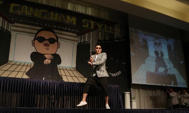 CNN, NBC Memperingati 10 Tahun Gangnam Style