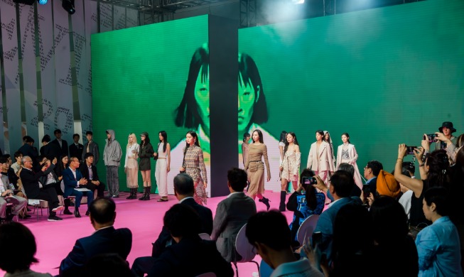 Pameran Tren Mode Tekstil Terbaru Lewat Preview in Seoul 2025