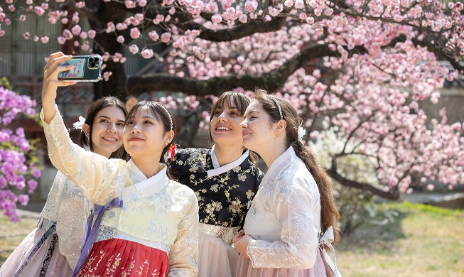 Musim Semi di Changdeokgung