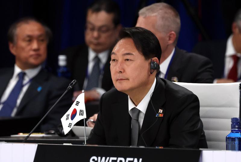 Presiden Yoon Suk Yeol menghadiri KTT Sekutu dan Mitra Organisasi Pakta Atlantik Utara (NATO) yang diadakan di IFEMA Convention Center di Madrid, Spanyol pada tanggal 29.