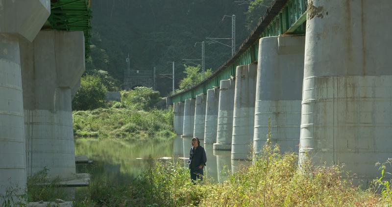 Salah satu adegan dalam Lee Chang-dong: The Art of Irony. Foto di atas berlatar belakang lokasi syuting film Peppermint Candy. (Alain Mazars) 