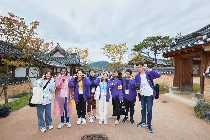 Eunike Chyntia menjadi salah satu perwakilan Indonesia untuk Korean Speaking Contest King Sejong Institute 2022 di Korea selatan. 