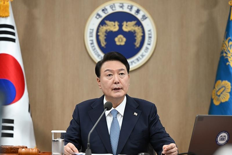 Presiden Yoon Suk Yeol menyampaikan pidato pada Rapat Kabinet ke-38 yang diselenggarakan pada tanggal 12 September di Kantor Kepresidenan Republik Korea, Yongsan, Seoul. (Kang Min Seok, Kantor Layanan Keamanan Presiden)