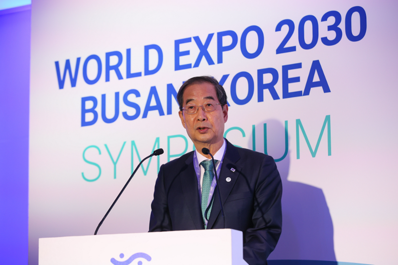 Pada tanggal 9 Oktober (waktu setempat), Perdana Menteri Han Duck-soo memberikan pidato pembukaan pada World Expo 2030 Busan Korea Symposium yang digelar di Paris, Prancis. (Kantor Perdana Menteri Korea)