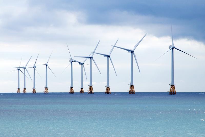 Dua perusahaan energi Inggris memastikan akan berinvestasi sebesar 1,5 triliun won (116 juta dolar). Foto di atas menunjukkan PLTB lepas pantai yang ada di wilayah Jeju. (Yonhap News) 