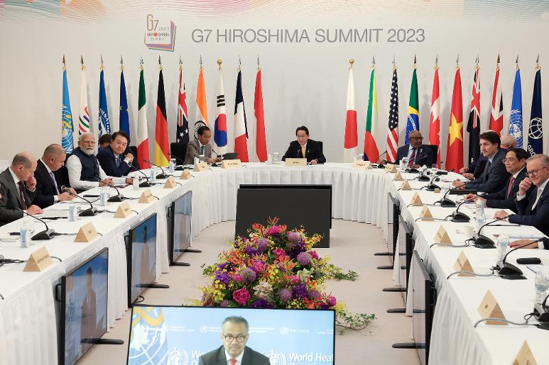  CSIS (The Center for Strategic and International Studies) merekomendasikan G7 untuk diperluas menjadi G9 dengan menambahkan Korea dan Australia. Foto di atas menunjukkan para pemimpin negara dunai yang hadir dalam KTT G7 pada bulan Mei di Kota Hiroshima, Jepang. (Kim Yong Wii, Kantor Kepresidenan Republik Korea)