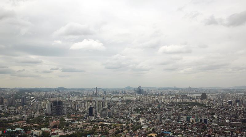 Kota Seoul di kala mendung. (Jeon Han dari Kementerian Kebudayaan, Olahraga, dan Pariwisata) 