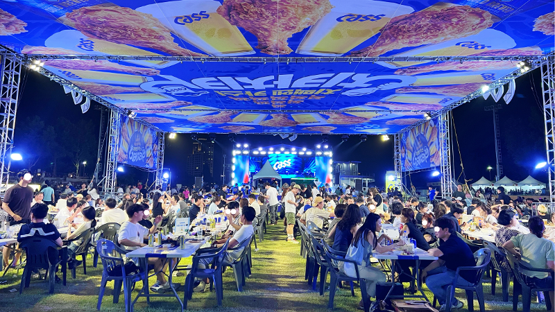 Terlihat pada foto, semua zona di Festival Chimac Daegu dipenuhi oleh para pengunjung. (Frenky Ramiro de Jesus) 