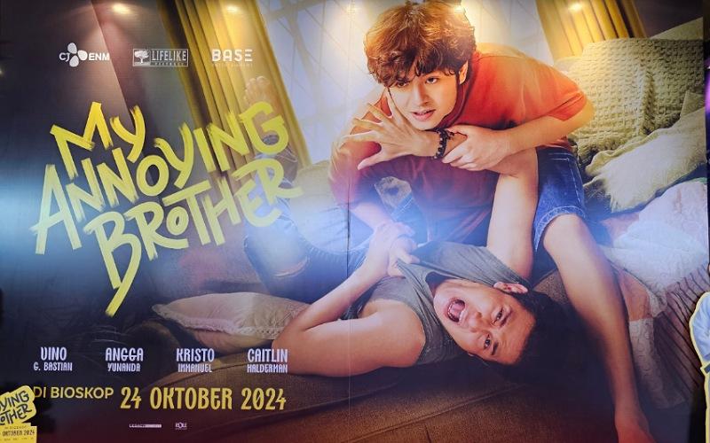 Poster film Indonesia My Annoying Brother yang akan menjadi film pembuka KIFF 2024. (Theresia Kurniawan) 