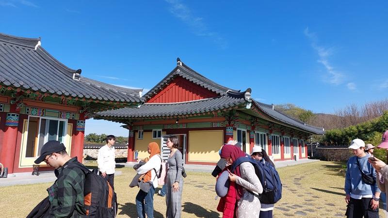 Rumah tempat penulis dan teman-teman menginap selama mengikuti program temple stay. (Maulia Resta Mardaningtias) 