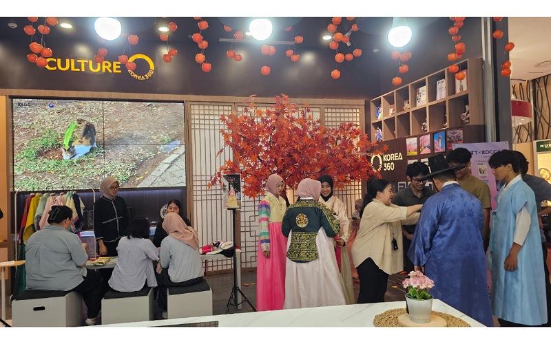 Suasana di Zona Culture (COLLECT Town) KOREA 360 pada KCD bulan Oktober 2024 yang bertema Hari Hanbok. 