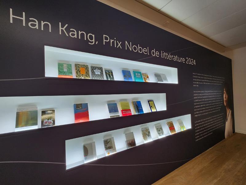 Korean Cultural Center (KCC) Prancis akan menggelar pameran buku sastra Korea bertajuk Keajaiban Han Kang untuk memperingati penganugerahan Nobel Sastra tahun 2024 ke Han Kang. Pameran tersebut digelar mulai tanggal 7 November 2024 hingga 29 Maret 2025 (waktu setempat). (Yonhap News)  