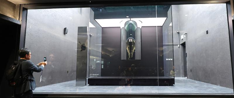 Komputer kuantum pertama di Korea dioperasikan untuk pertama kalinya pada tanggal 20 November 2024. Foto di atas menunjukkan IBM Quantum System One yang dipasang di Kampus Internasional Universitas Yonsei yang terletak di Yeonsu-gu, Kota Incheon. (Yonhap News)