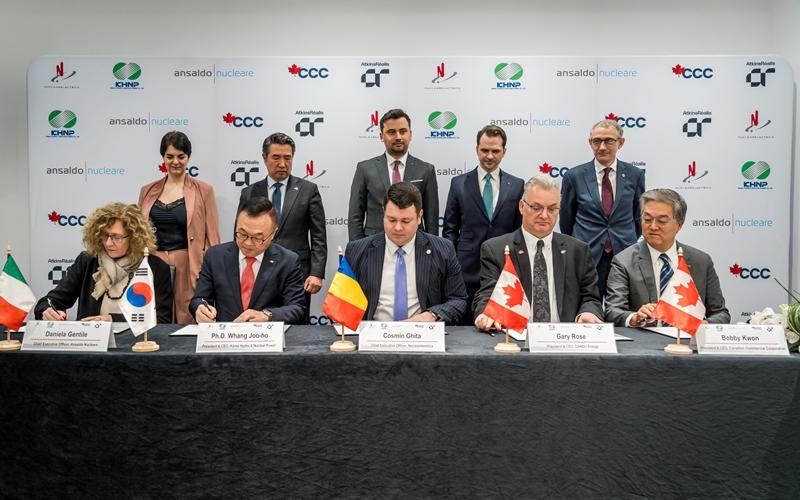 Foto di atas menunjukkan upacara penandatanganan kontrak untuk proyek perbaikan fasilitas PLTN Cernavoda Unit 1 di Rumania. Upacara tersebut digelar pada tanggal 19 Desember 2024 (waktu setempat) di Bucharest, Rumania. (Korea Hydro & Nuclear Power)