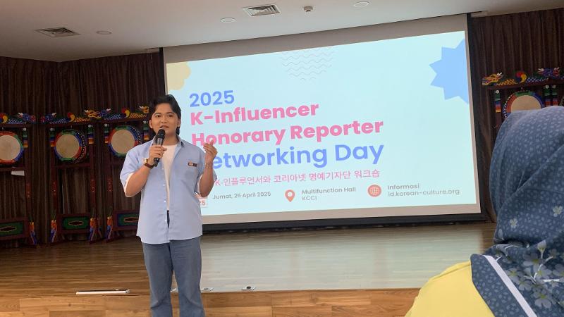 Para peserta yang terdiri dari K-Influencer dan Wartawan Kehormatan berbagi pengalaman mereka pada 2025 K-Influencer & Honorary Reporter Networking Day yang digelar pada tanggal 25 April 2025 di KCCI, Jakarta. (Fergi Nadira Bachruddin)  
