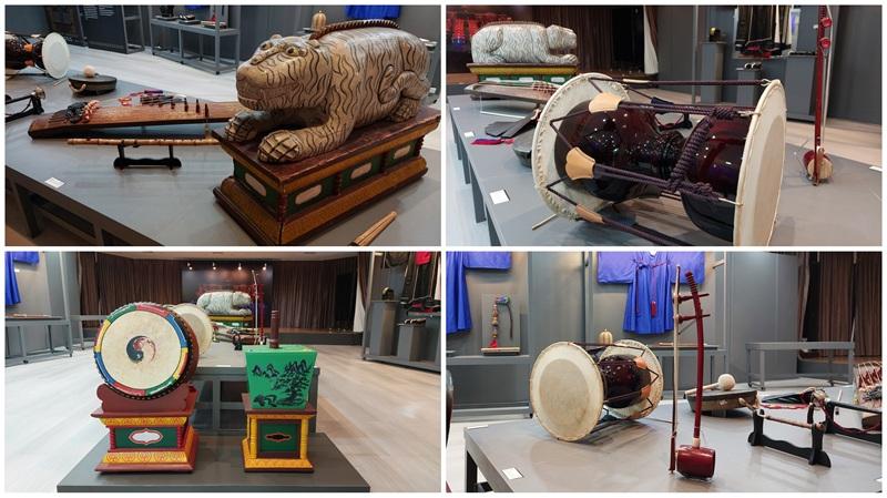 Pameran ini memamerkan alat-alat musik yang digunakan saat Jongmyo Jeryeak. (Maulia Resta Mardaningtias) 