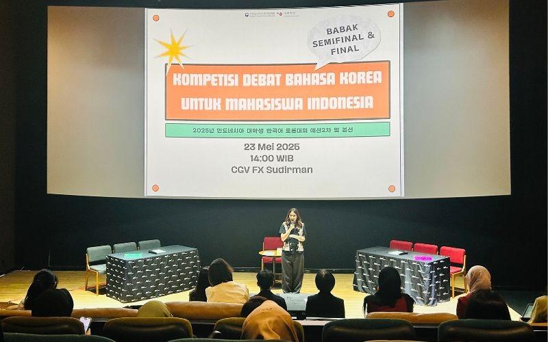 KCCI dan KSI Jakarta kembali menggelar Kompetisi Debat Bahasa Korea pada Jumat (23/05/2025) di CGV FX Sudirman, Jakarta, sebagai ajang kolaborasi tahunan untuk mempertunjukan kemampuan mahasiswa Indonesia berbahasa Korea.