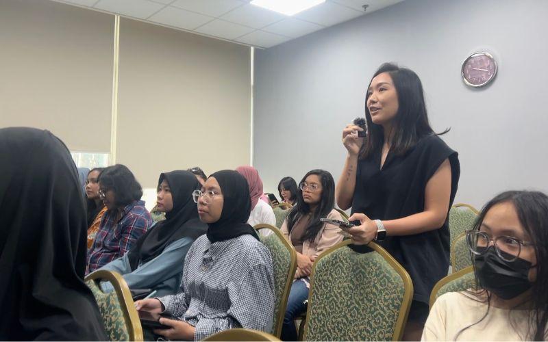 Peserta kuliah khusus ini menunjukkan minat yang besar terhadap K-Animation dan aktif mengajukan pertanyaan seputar industri animasi di Korea pada sesi tanya-jawab. 