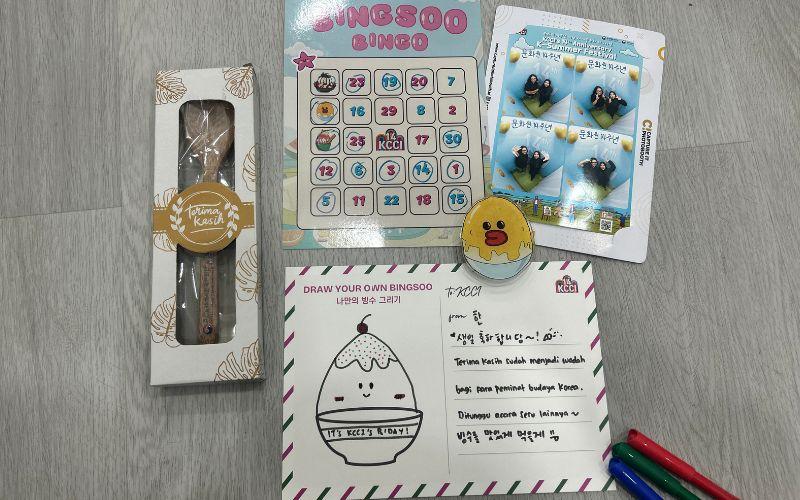 Berbagai cendera mata edisi khusus dibagikan kepada peserta selama acara Korean Summer Delight Experience.  