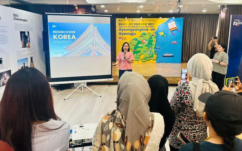 Sesi perkenalan dari Organisasi Pariwisata (KTO) Indonesia yang berlangsung di Aula Multifungsi KCCI memperkenalkan tiga jenis wisata tematik melalui kampanye Rediscover Korea untuk menarik minat wisatawan Indonesia. 