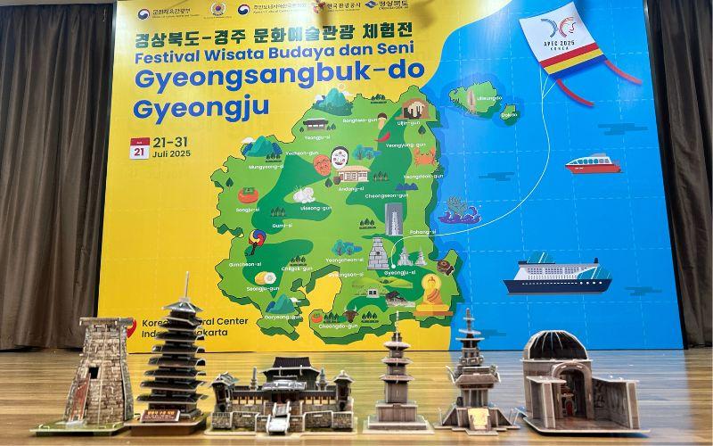 Rakitan 3D puzzle situs warisan budaya Gyeongju karya para peserta.  