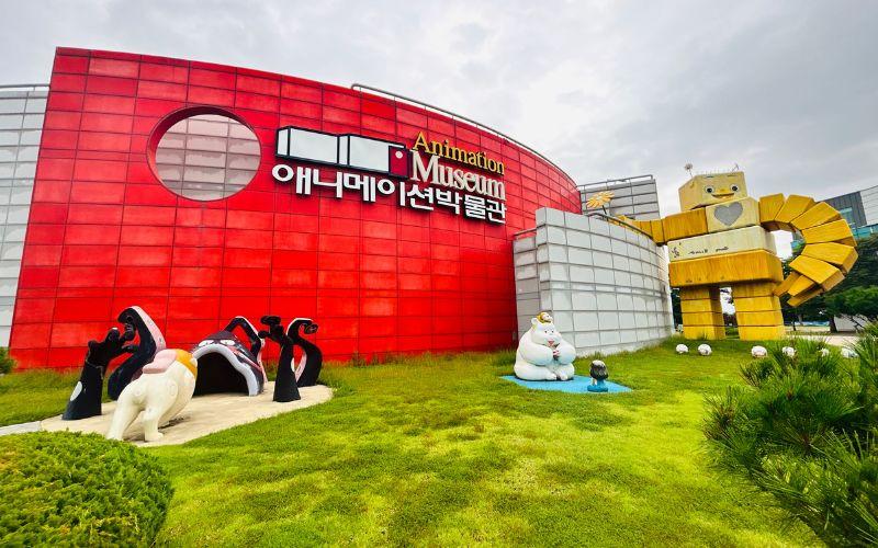 Museum Animasi yang terletak di Kota Chuncheon menyajikan perjalanan sejarah animasi Korea dan dunia serta menawarkan pengalaman langsung bagi pengunjung. 