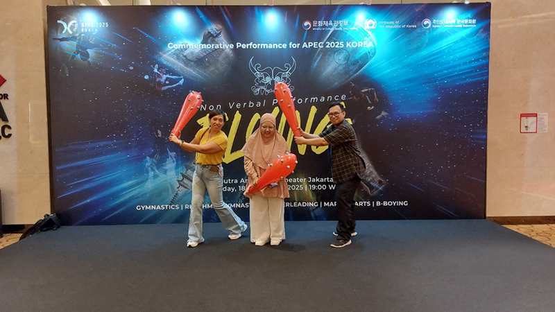 Saat acara, penonton dapat memperoleh balon pemukul berduri khas dokkaebi yang tersedia secara terbatas. 