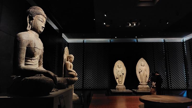 Beragam patung Buddha yang dipamerkan di Museum Nasional Korea menjadi saksi warisan spiritual Korea. 