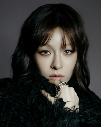 NIKA adalah penyanyi dan penulis lagu Korea-Jerman yang berbasis di Seoul. (Korea.net) 