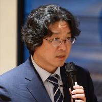 Professor Lee KS