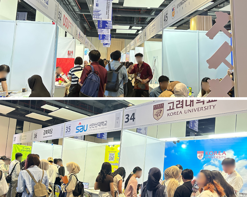 Pengunjung mendatangi stan universitas yang ada di Korea untuk memperoleh informasi mengenai program studi, persyaratan pendaftaran, dan kehidupan kampus dalam Study in Korea Education Fair in Indonesia 2026 pada hari Sabtu (23/05/2026) di SMESCO Indonesia Exhibition Hall, Jakarta Selatan. 