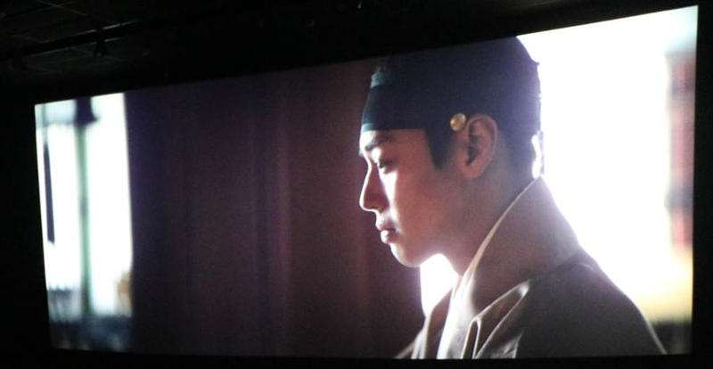 Sebagai bagian dari rangkaian acara, para siswa menyaksikan film Korea The King's Warden pada hari Sabtu (20/06/202)6 di CGV FX Sudirman. (KSI Jakarta) 