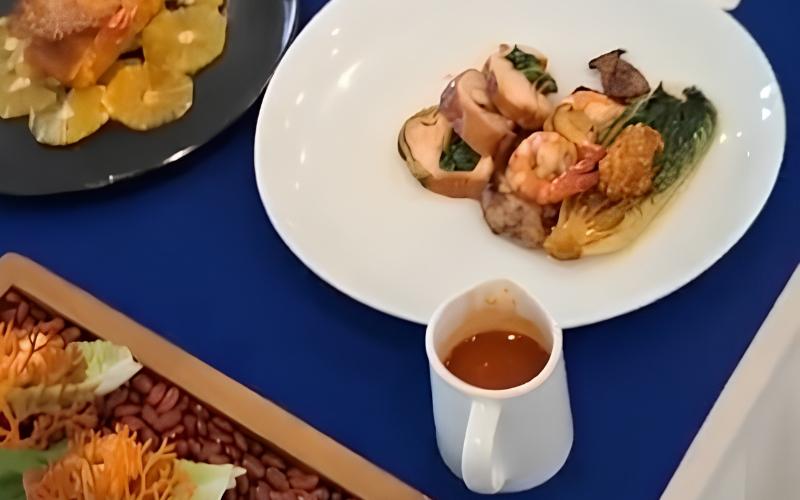Hidangan yang dibuat Felly Sitta dan Ary Dytiawan pada babak final kompetisi 2026 Hansik Contest pada tanggal 11 Juli 2026 di Universitas Binus Bekasi merupakan kroket kimci, ayam bakar dengan kuah doenjangjjigae, serta ssamjang ganjo-andaliman. 