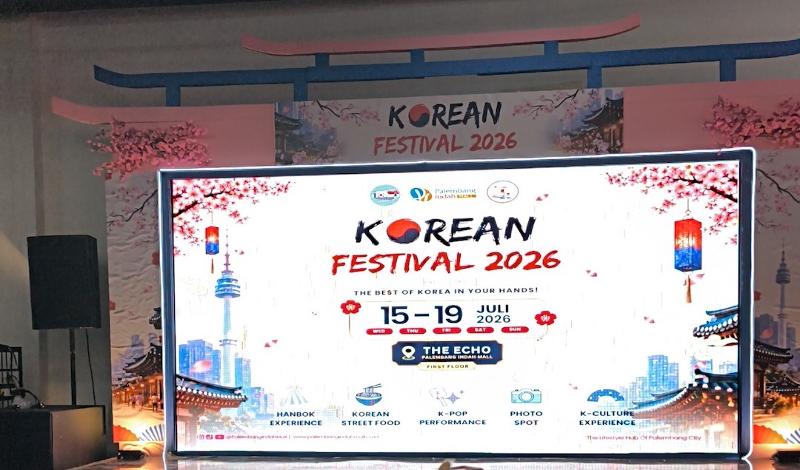 Panggung utama Festival Korea 2026 di Palembang Indah Mall yang berlangsung dari tanggal 15 hingga 19 Juli 2026. 
