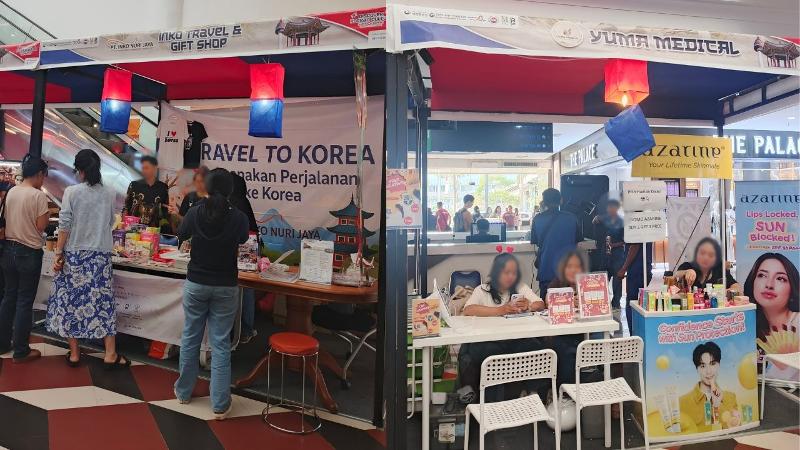 Stan Inko Travel & Gift Shop dan Yuma Medical turut meramaikan KCC Goes To: Discover Korean Culture Batam pada tanggal 7 Agustus 2026 di Mega Mall Batam Centre.  