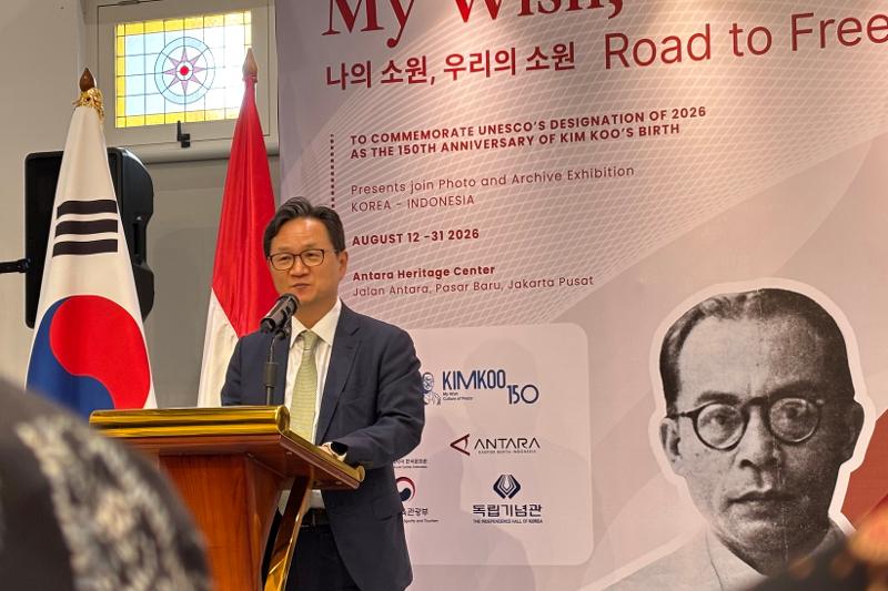 Wakil Duta Besar Republik Korea untuk Indonesia, Chung Hae-kwan, menyampaikan sambutan dalam pembukaan pameran My Wish, Our Wish: Road to Freedom pada tanggal 12 Agustus 2026 di ANTARA Heritage Center, Jakarta.
